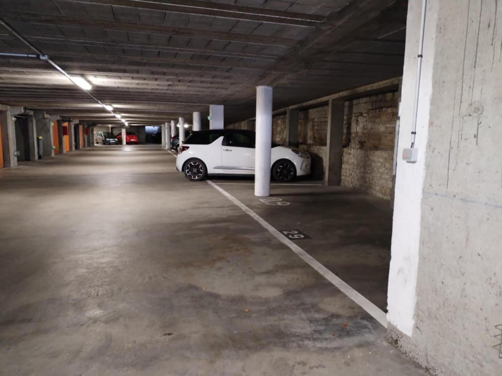 Appartement Centre Ville Avec Parking Privatif Dijon Exterior foto